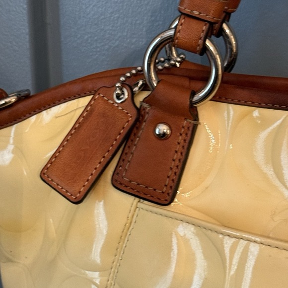 Coach Peyton Patent Leather Shoulder Tote F20028 Butter Yellow Cognac Trim Purse - Picture 4 of 14
